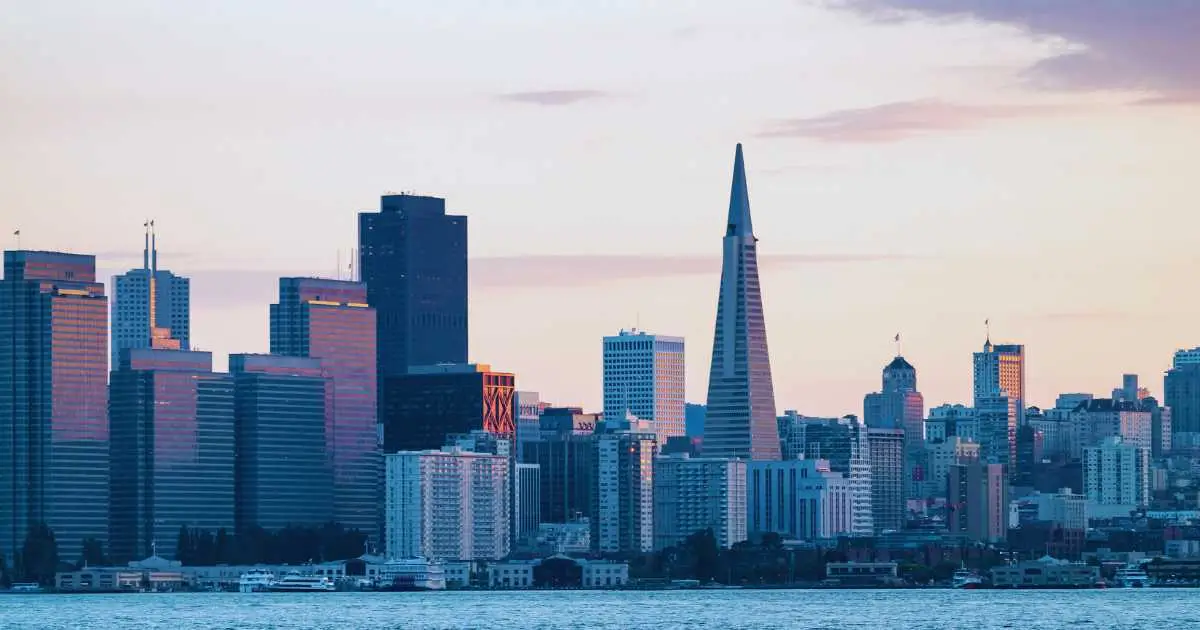 A photo of the San Francisco skyline or a iconic landmark