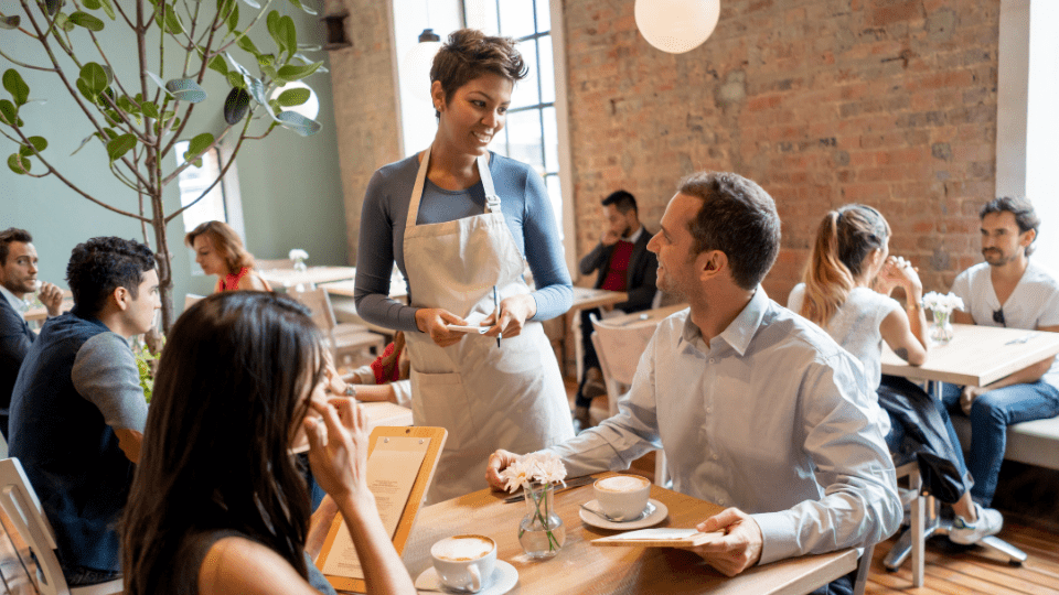 One of the most significant advantages of working with a best hospitality PR agency is their established network of industry contacts. These connections include: