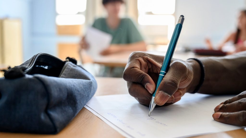 Why Your Business Can’t Afford to Skip Digital PR Services in 2025